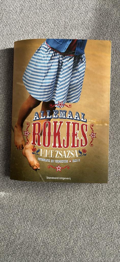 Mme Zsazsa - Allemaal rokjes, Boeken, Hobby en Vrije tijd, Ophalen of Verzenden