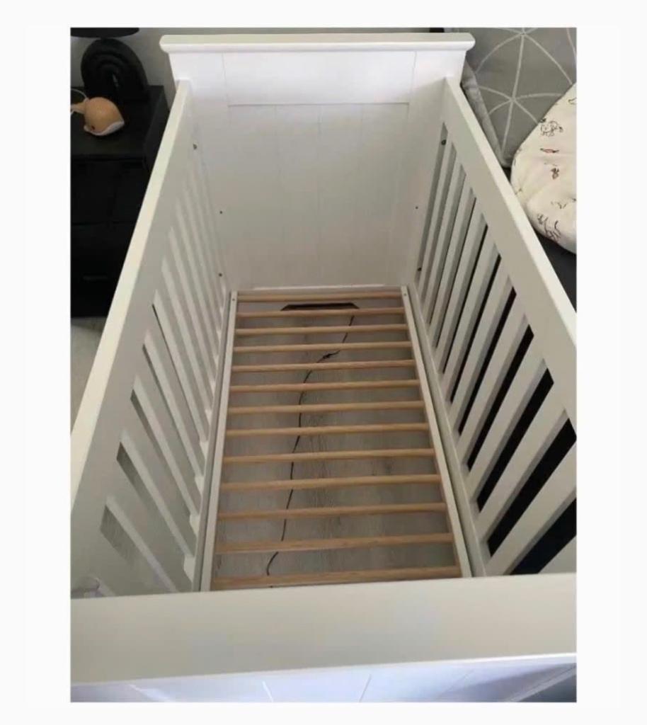 Baby bed met aerosleep matras, Kinderen en Baby's, Babywiegjes en Ledikanten, Ophalen, Gebruikt, Ledikant