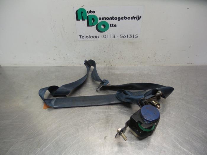 Veiligheidsgordel rechts-voor van een Nissan Patrol, Gebruikt, -, -, Ophalen of Verzenden