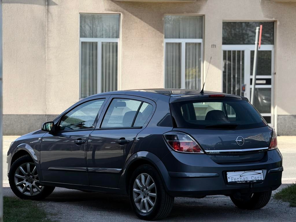 Opel Astra 1.4i • Automatique • Airco • 127.328KM, Autos, Entreprise, Carnet d'entretien, Noir, 5 portes