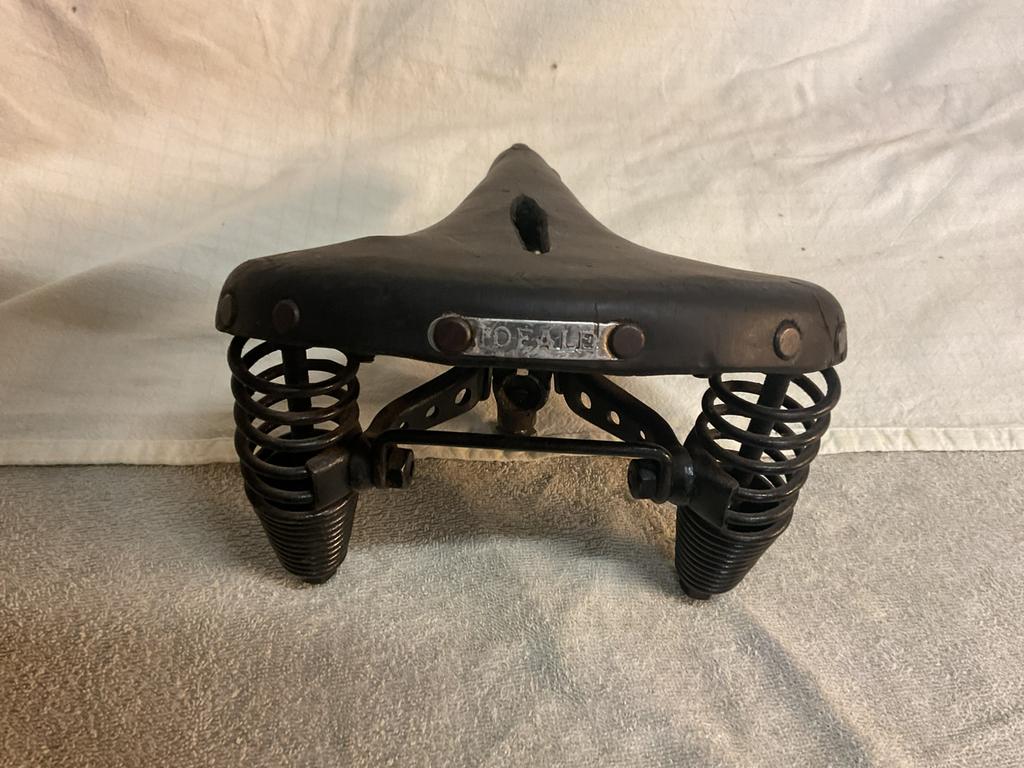 Antiek / vintage fietszadel, Fietsen en Brommers, Ophalen of Verzenden