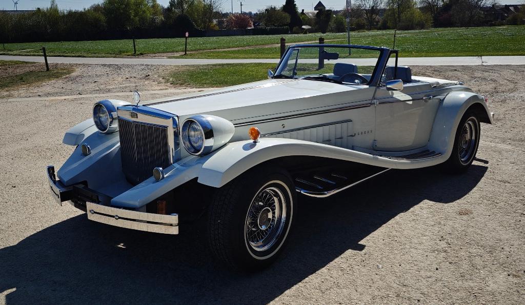 clenet serie 3, Autos, Oldtimers & Ancêtres, Cuir, Achat, Bleu, Automatique