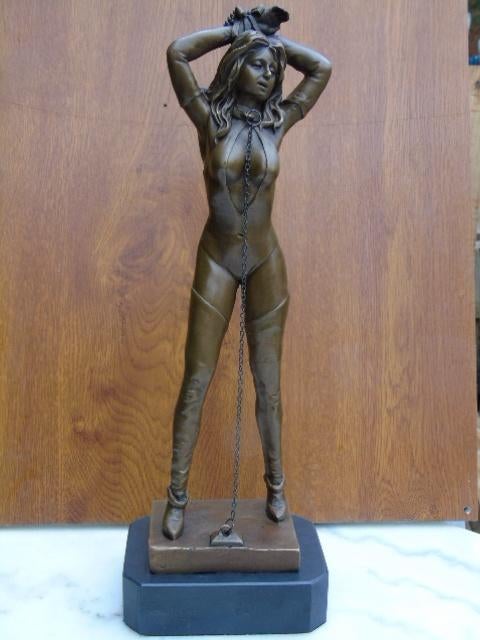 femme soumise attaché et enchaîné en bronze , S/M, Antiquités & Art, Enlèvement ou Envoi, Bronze