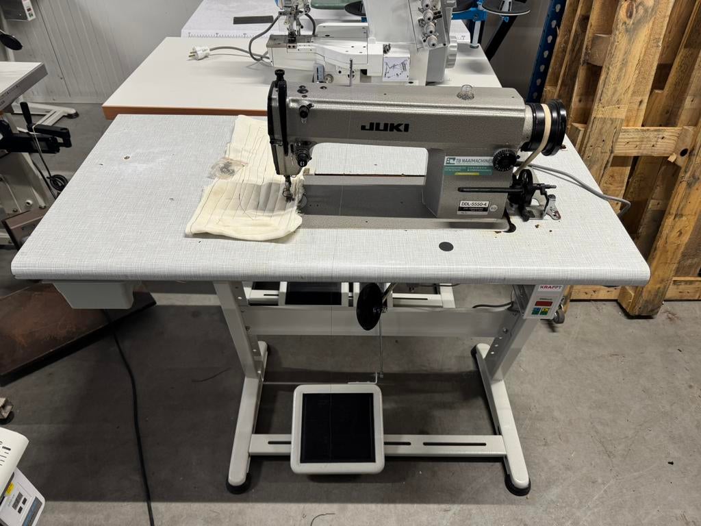 Industriele naaimachine juki rechtstikker nieuwe motor, Overige merken, Gebruikt, Ophalen of Verzenden, Naaimachine