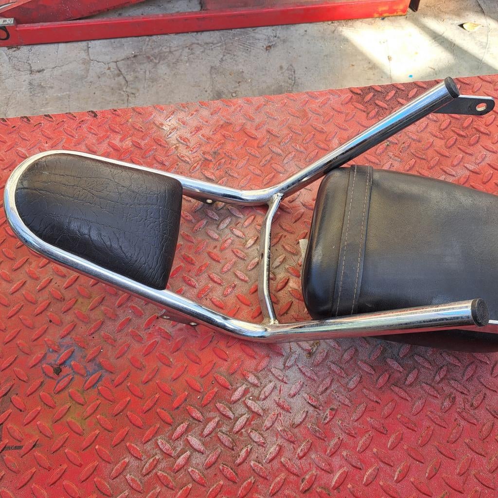 Sissy Bar, Enlèvement