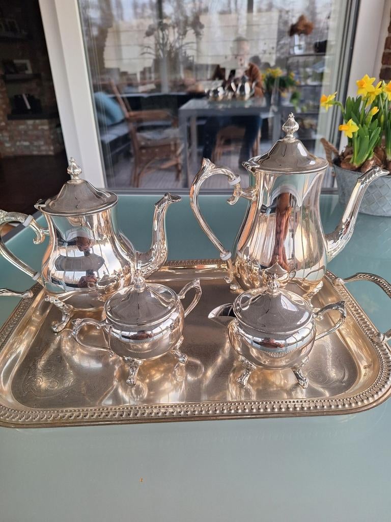Verzilverd koffie-thee set Grenadier Silver plated Engeland, Ophalen
