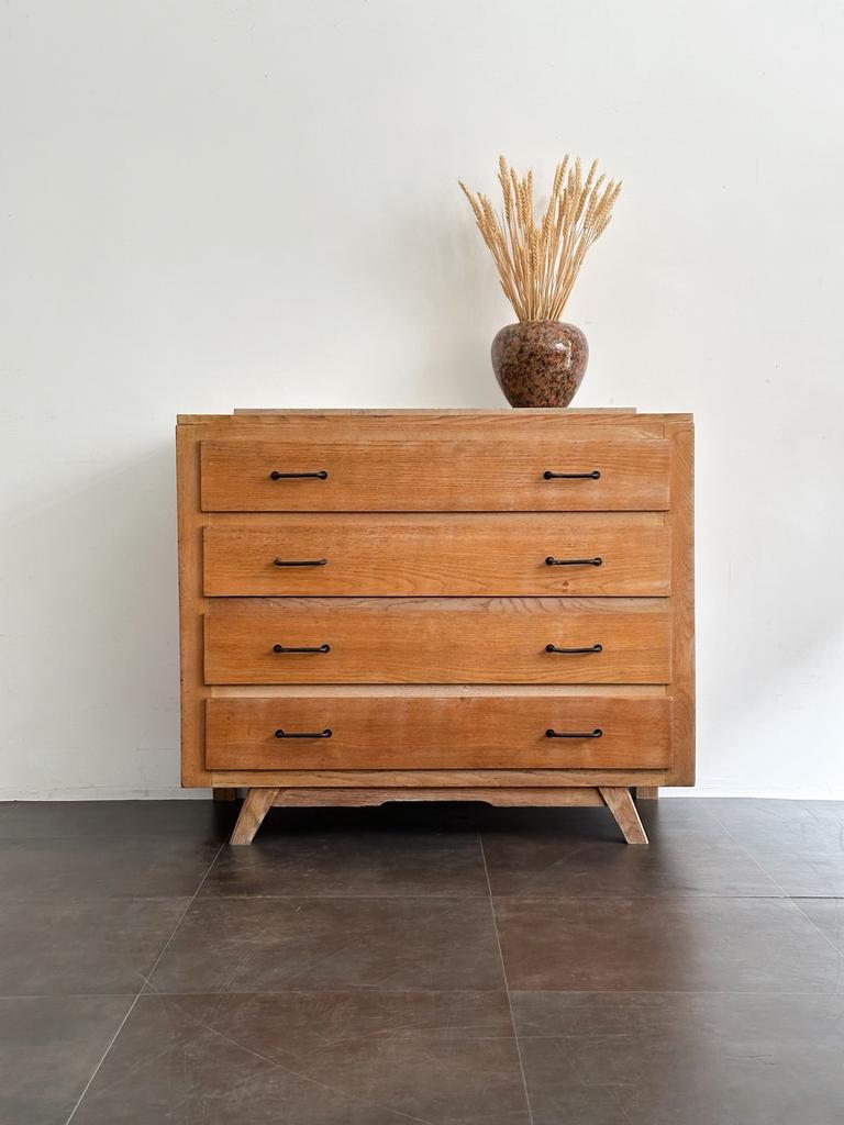 Commode 4 tiroirs en chêne, années 60, Maison & Meubles, Armoires | Commodes, Enlèvement, Comme neuf, Chêne
