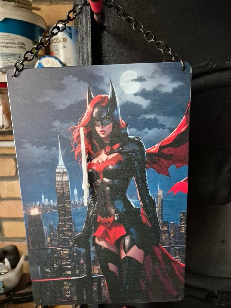 Badgirl wand klok, Ophalen