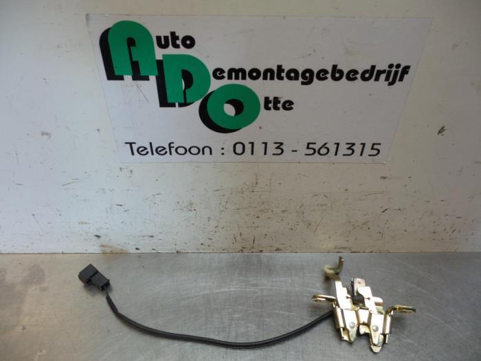 Mécanique de verrouillage capot d'un Alfa Romeo GTV, Autos : Pièces & Accessoires, -, Utilisé, Alfa Romeo, -