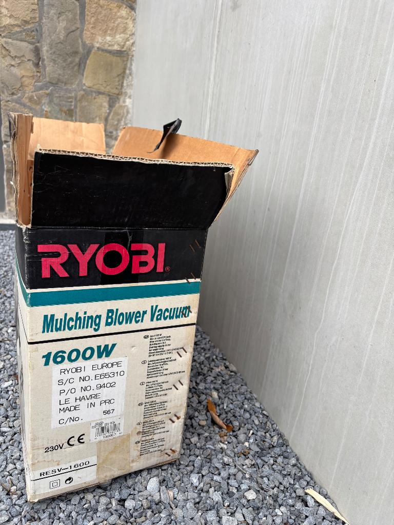 Souffleur aspirateur, Enlèvement, Utilisé, Avec sac de ramassage