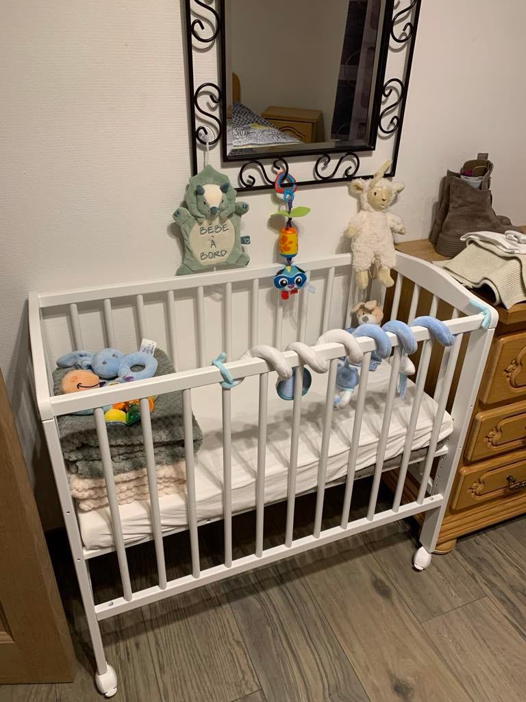 Cododo en bois + matelas, Enfants & Bébés, Berceaux & Lits, Enlèvement, Comme neuf