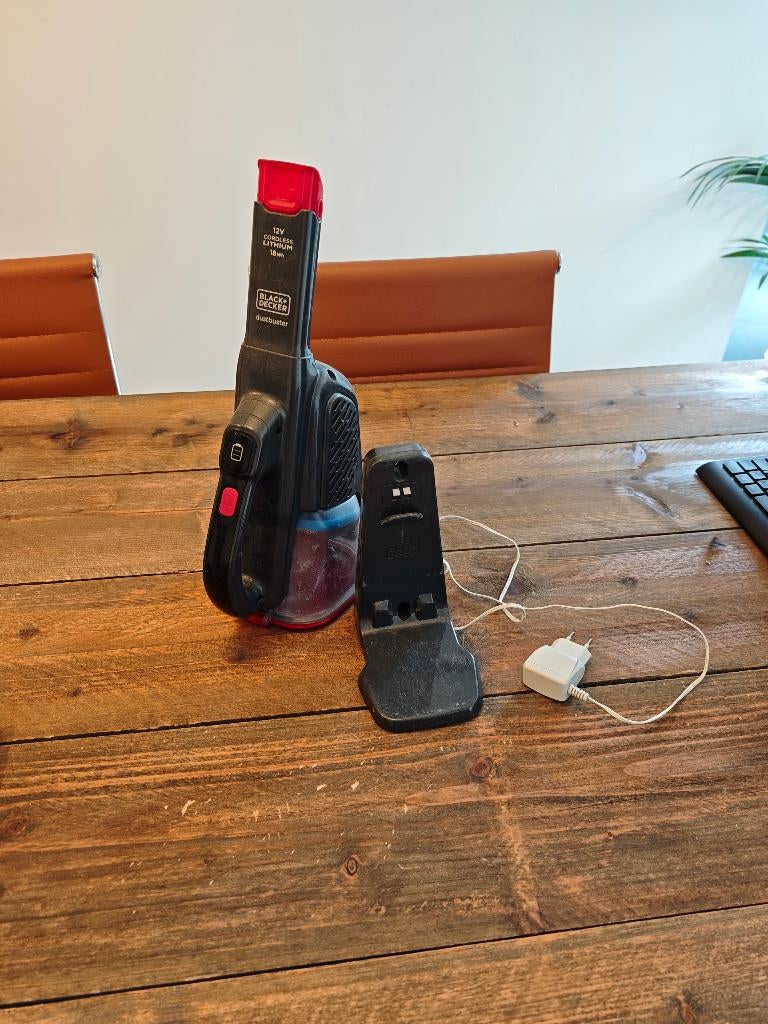 Black & Decker handstofzuiger kruimeldief, Ophalen, Zo goed als nieuw, Reservoir, Kruimeldief