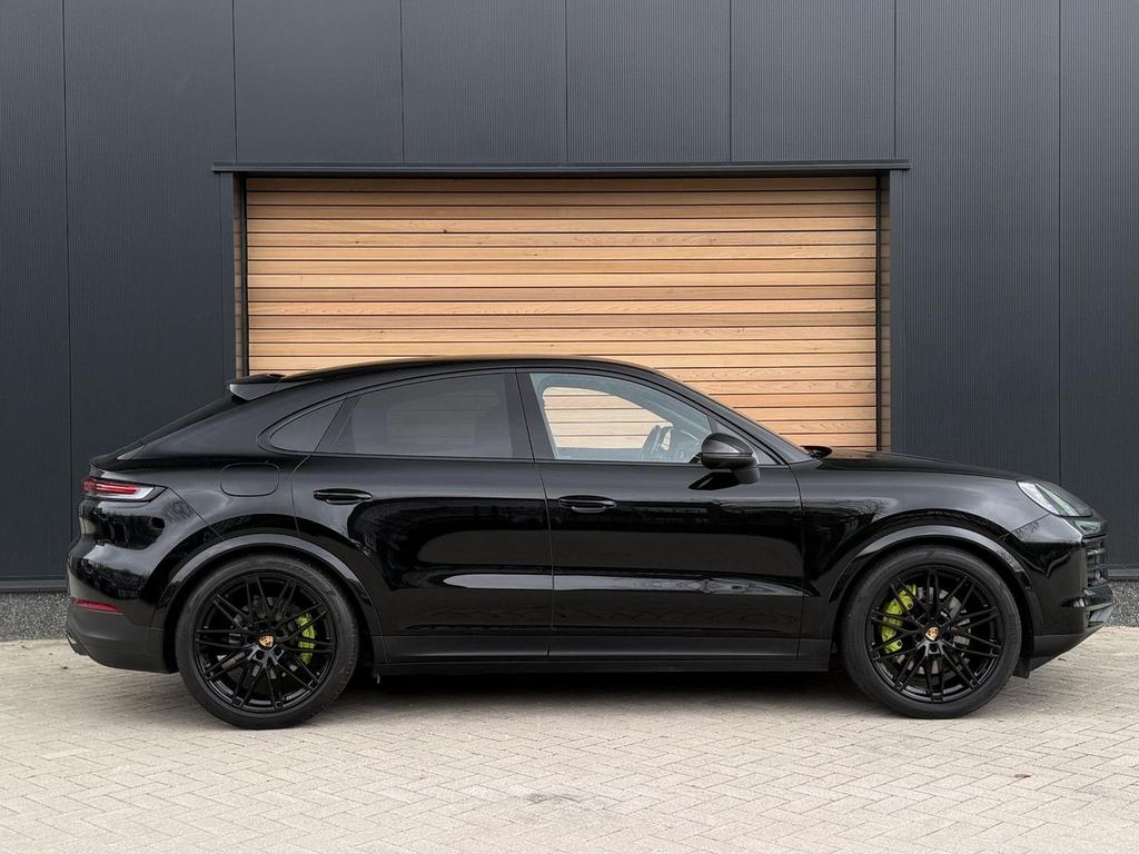 Porsche Cayenne Coupé 3.0 E-Hybrid MASSAGE|PANO|STOELVENTILA, Auto's, Porsche, Automaat, Cayenne, Zwart, Bedrijf