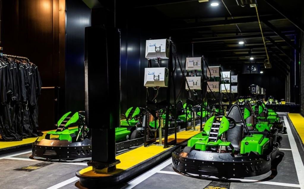 Een vloot Speed2Max elektrische go-karts, Ophalen, Gebruikt
