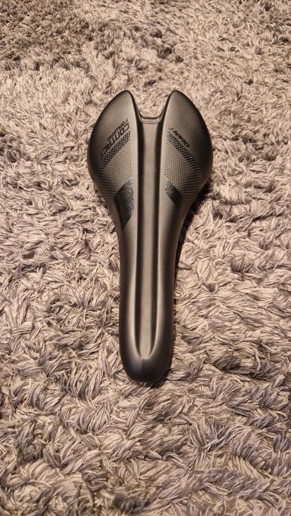 Giant Contact Forward bicycle saddl, Fietsen en Brommers, Fietsonderdelen, Ophalen of Verzenden, Gebruikt, Zadel, Giant