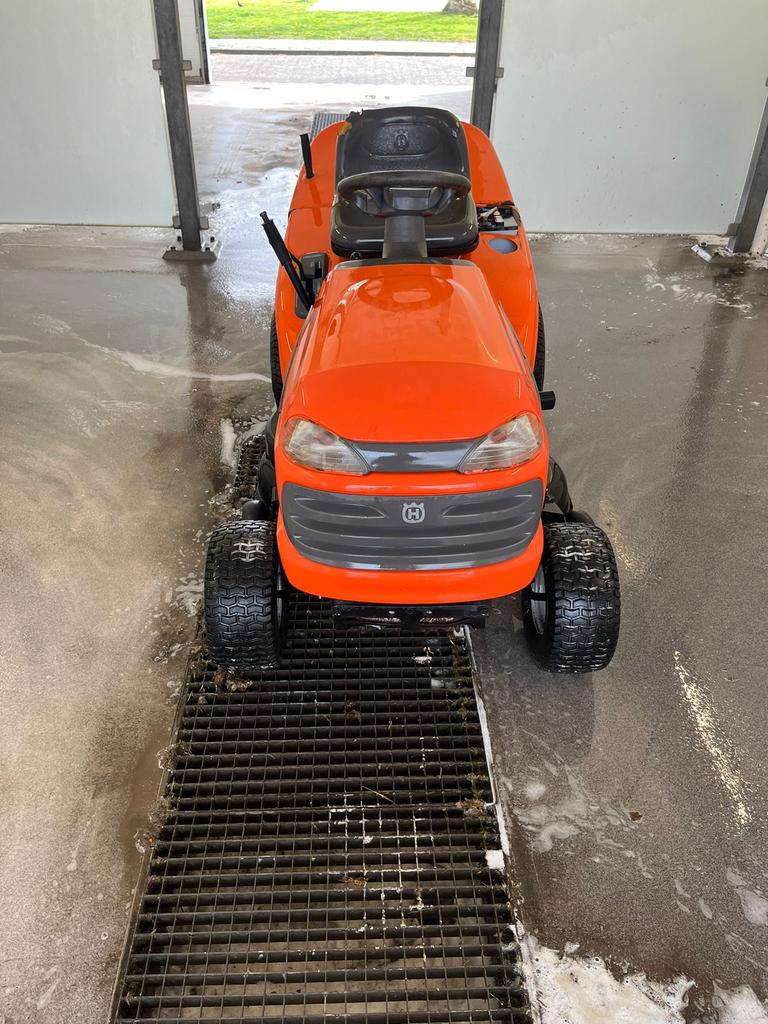Husqvarna cth 151 zitmaaier betrouwbaar en werkt goed, Tuin en Terras, Ophalen, Zo goed als nieuw