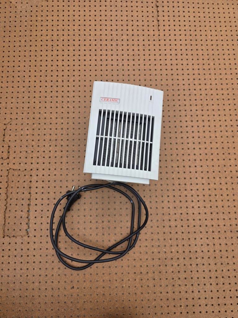 Radiateur électrique en céramique, radiateur soufflant 1500W, Moins de 60 cm, Enlèvement ou Envoi, Utilisé, Poêle