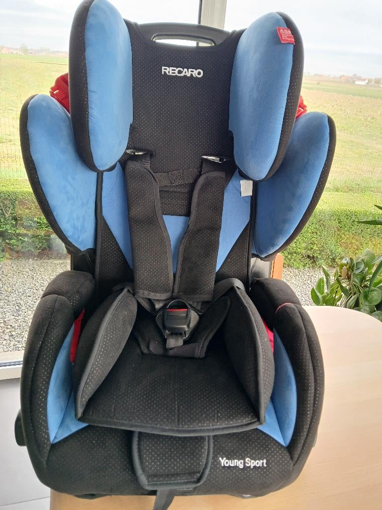 autostoel: RECARO Young Sport, Kinderen en Baby's, Autostoeltjes, Verstelbare rugleuning, 9 t/m 36 kg, Ophalen, Overige merken