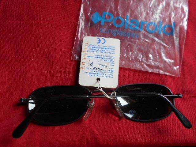 nouvelles lunettes de soleil polaroid à 10€, dont 2 vintage, Enlèvement ou Envoi, Neuf, Lunettes de soleil, Autres marques