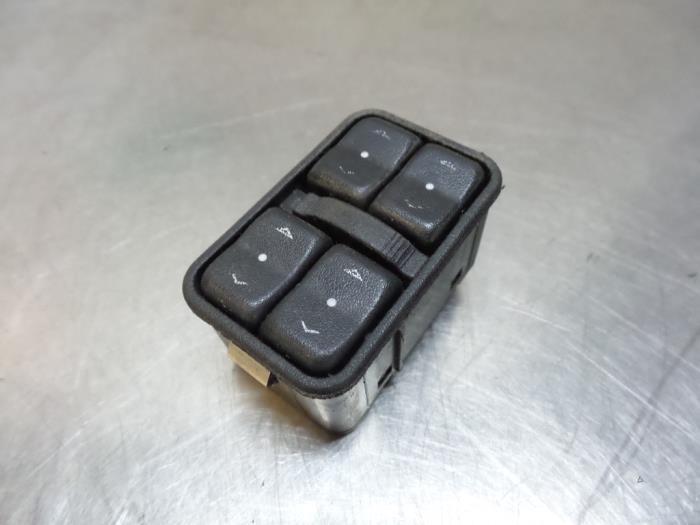 Commutateur vitre électrique d'un Opel Zafira (Zafira A 99-, -, Opel, 3 mois de garantie, Utilisé