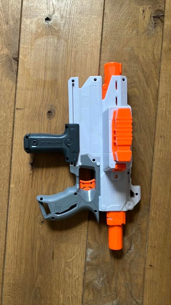Nerf gun mediator wit en oranje, Ophalen, Zo goed als nieuw