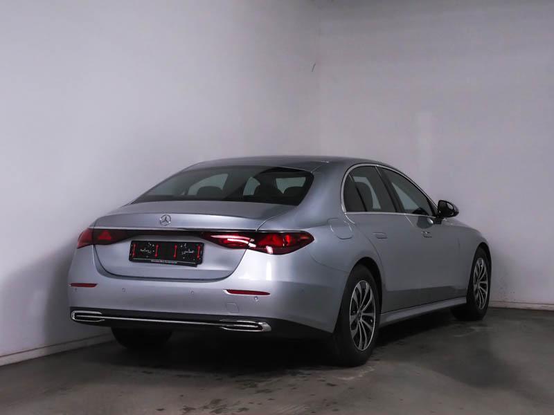 Mercedes-Benz E-klasse 200 Berline Business Line | Smartphon, Auto's, Mercedes-Benz, 4 deurs, Gebruikt, Zwart, 4 cilinders