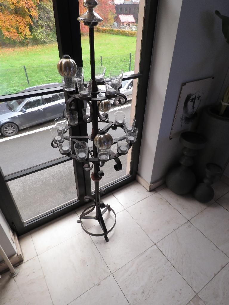 Chandelier d'église, chandelier en métal, plancher en bois, Antiquités & Art, Enlèvement