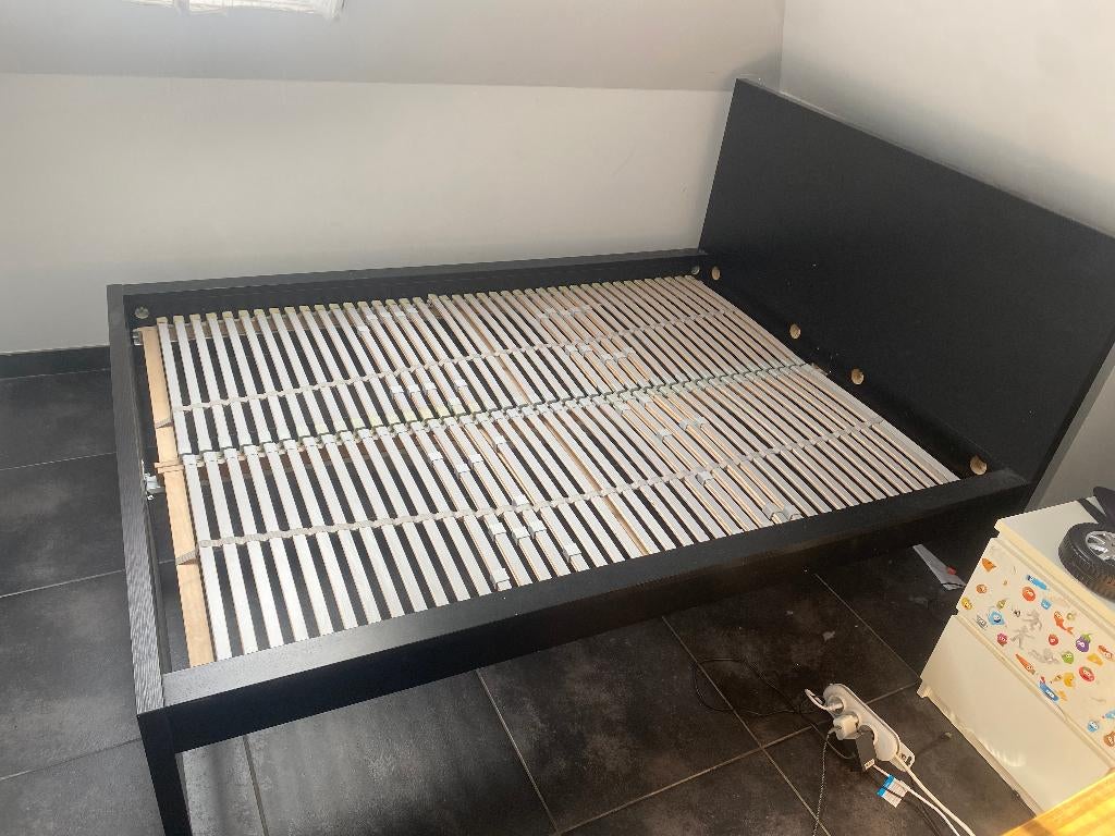 Bed met lattenbodem I IKEA: MALM I 140x200 cm I zwartbruin, Huis en Inrichting, Ophalen, Zwart, 140 cm, Zo goed als nieuw