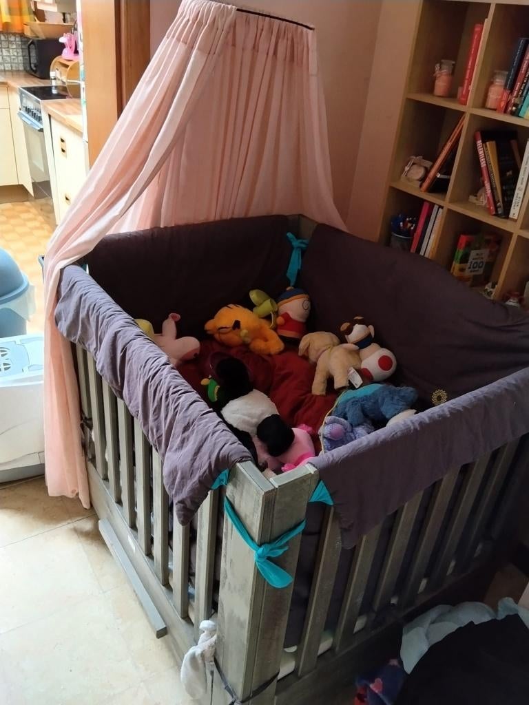Baby park goede staat met nieuwe matras, Kinderen en Baby's, Ophalen, Zo goed als nieuw, Vierkant, In hoogte verstelbaar