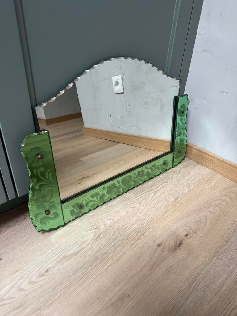 Antieke Venetiaanse wandspiegel met groene lijst, art deco, Enlèvement