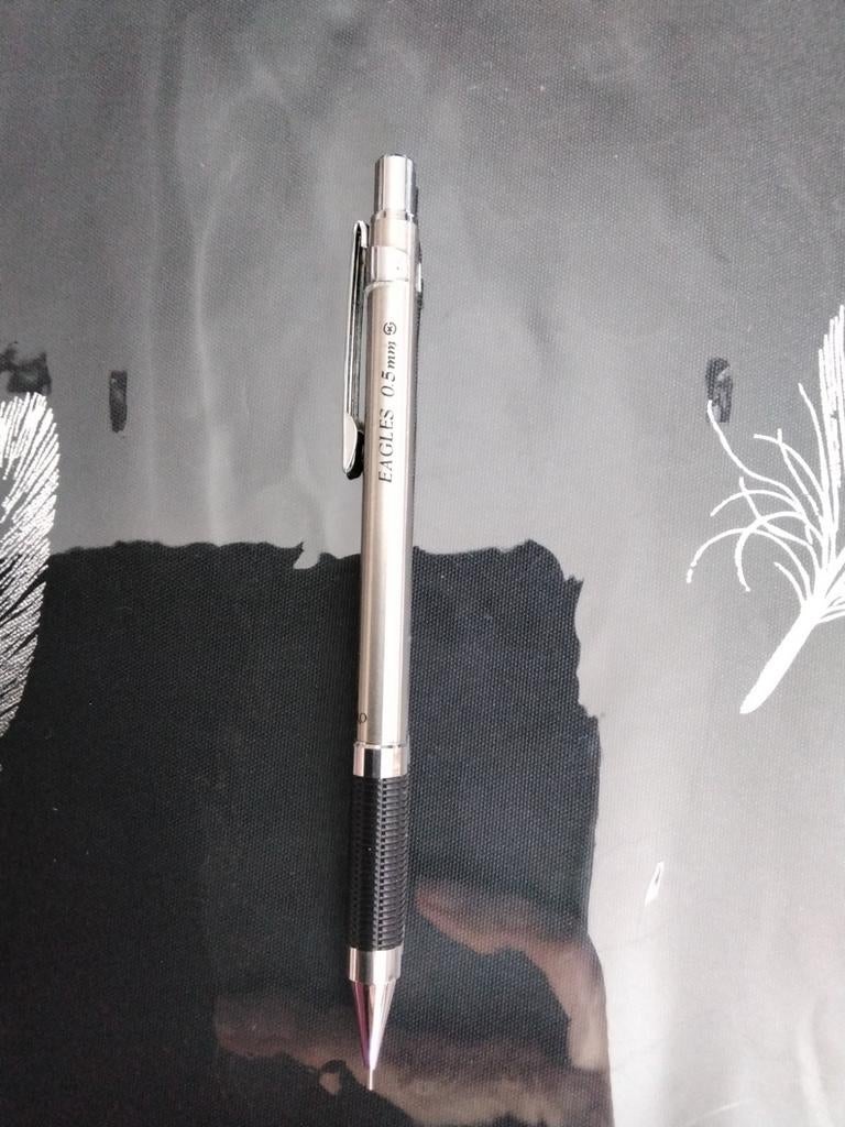 porte mines, Collections, Enlèvement ou Envoi, Comme neuf