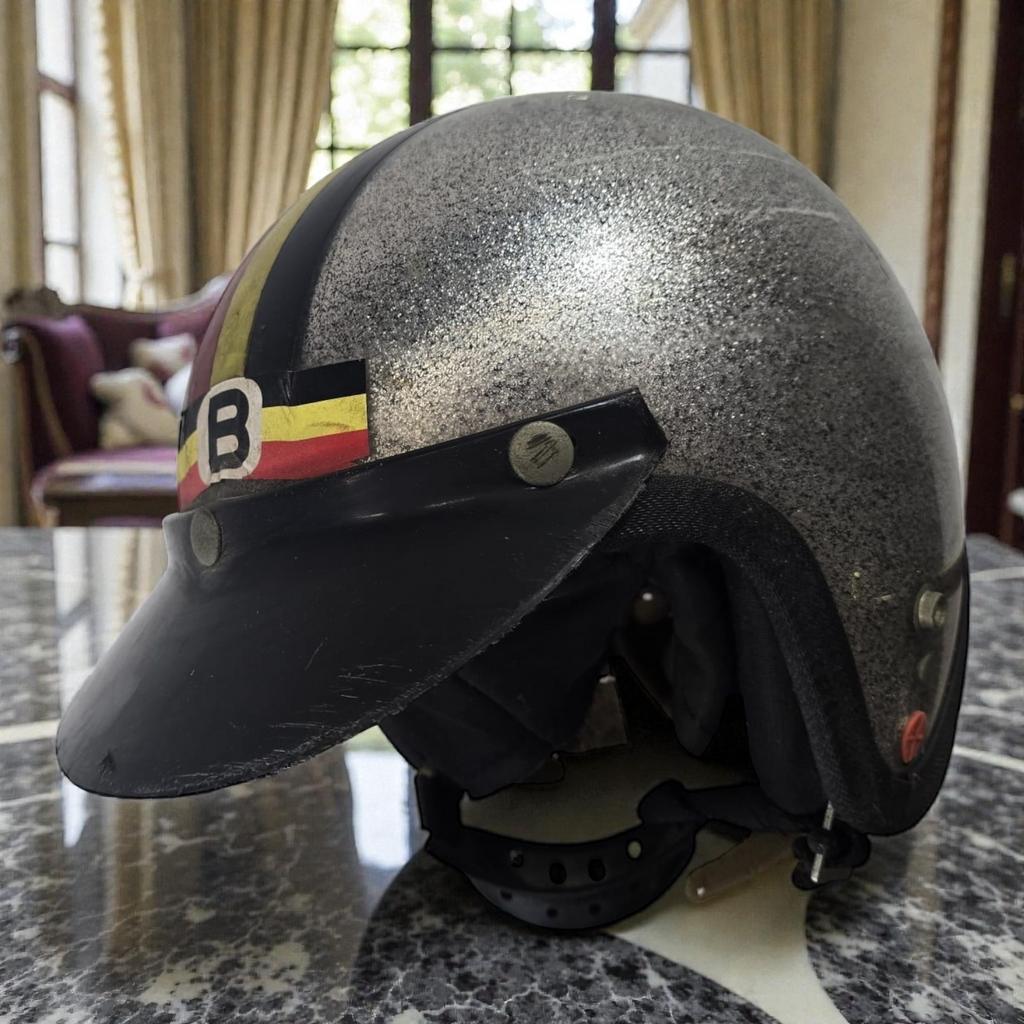 Vintage seventies metalflakes zilveren jethelm / brommerhelm, Fietsen en Brommers, Brommerhelmen, Zo goed als nieuw, Ophalen of Verzenden