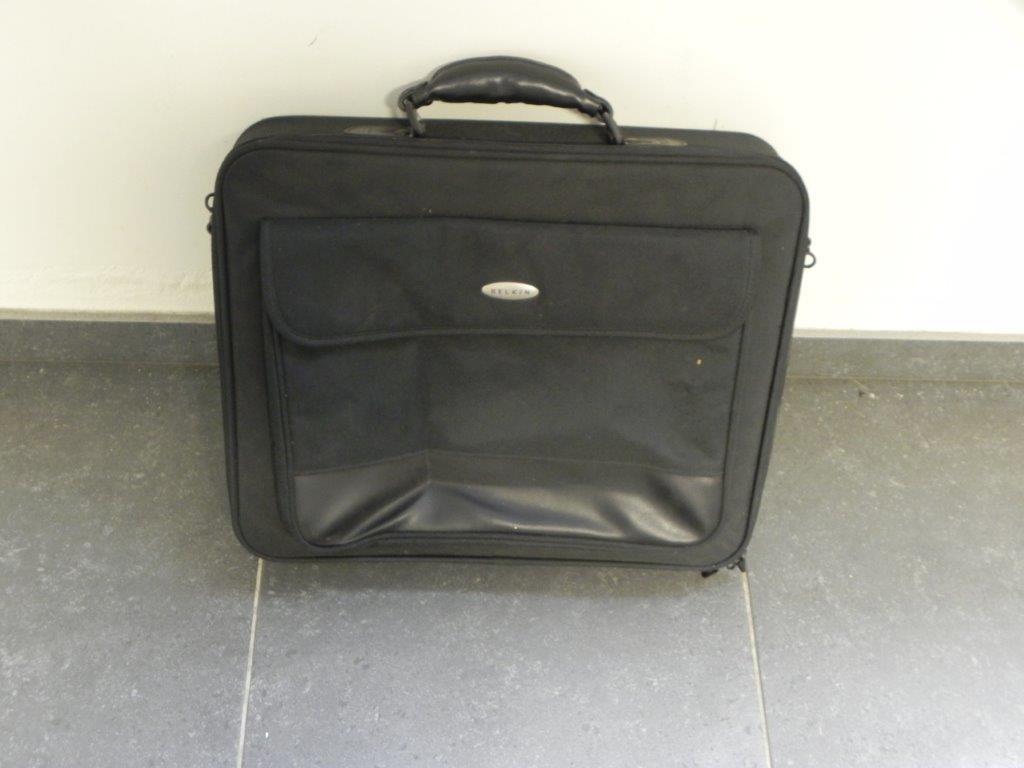 Laptoptas Belkin met opbergvakken, Enlèvement, 17 pouces ou plus, Utilisé, Porte-document