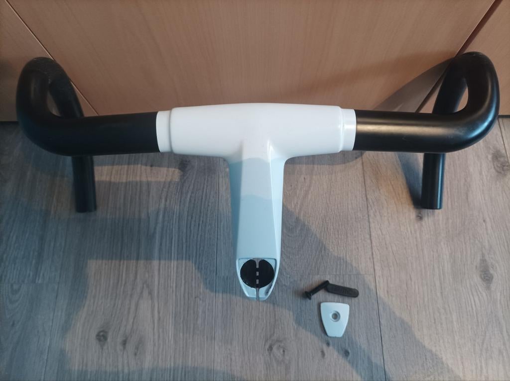 Cockpit BMC ICS Carbon blanc (420/110), Enlèvement ou Envoi