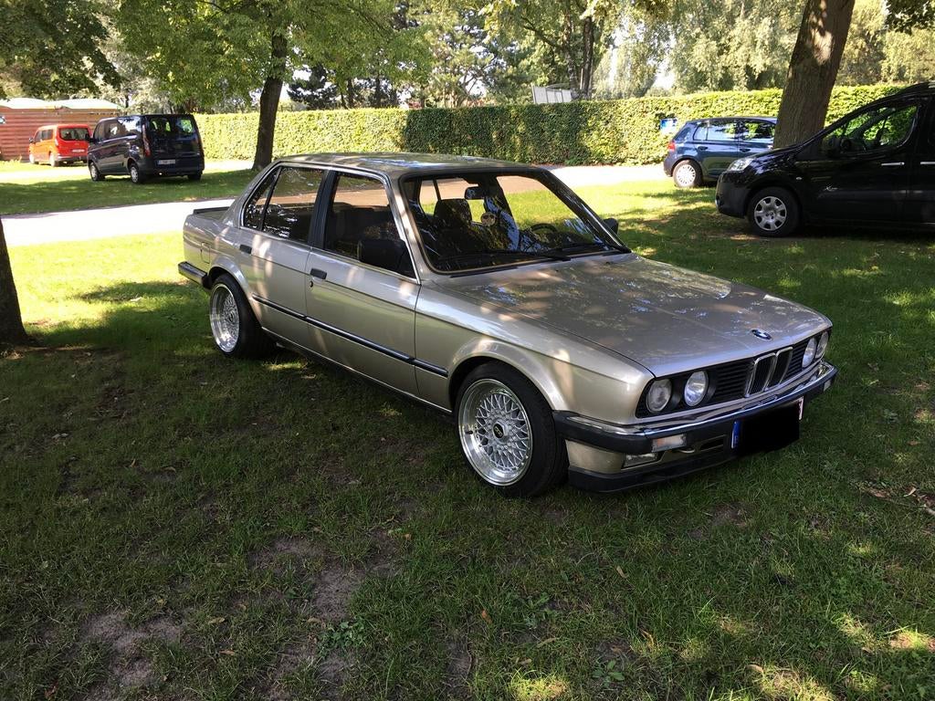 Bmw E30 - 320i Oldtimer, 4 deurs, Achterwielaandrijving, Beige, Particulier