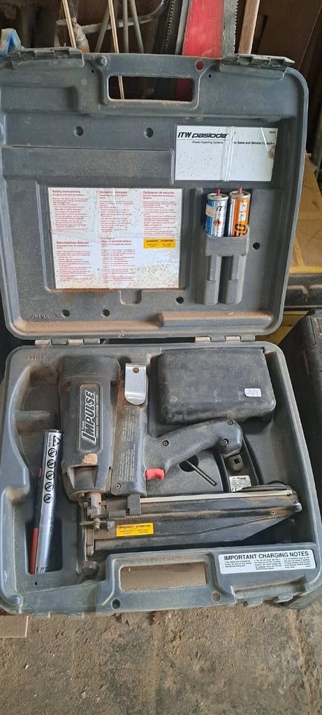 Nagelpistool voor hout., Doe-het-zelf en Bouw, Gereedschap | Handgereedschap, Ophalen