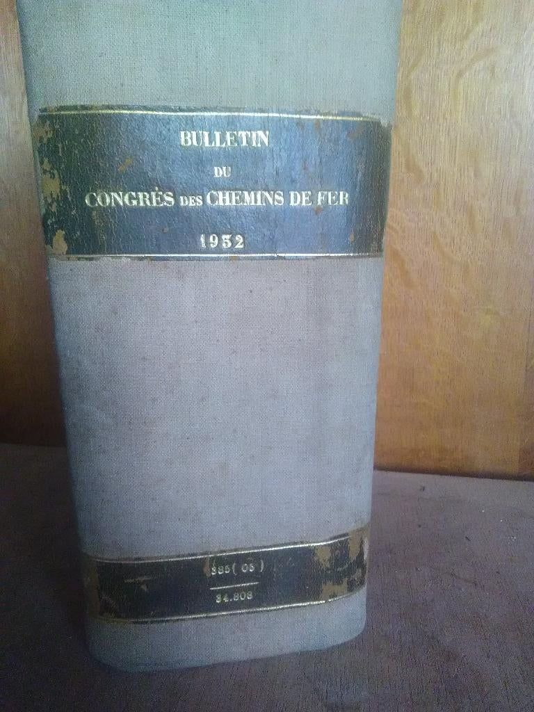 Ancien livre congrès des chemins de fer 1932, Ophalen of Verzenden, Gebruikt, Trein, Boek of Tijdschrift