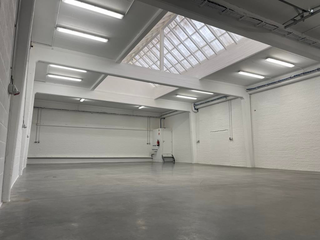 Loods / Opslagruimte / Unit / Magazijn te huur, Zakelijke goederen, Bedrijfs Onroerend goed, 220 m², Huur, Opslag of Loods