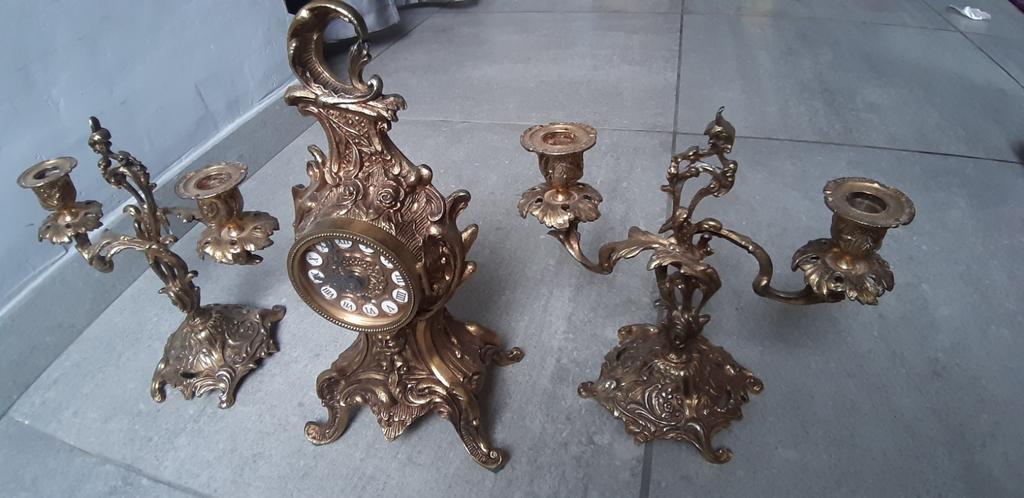 Horloge de cheminée en bronze