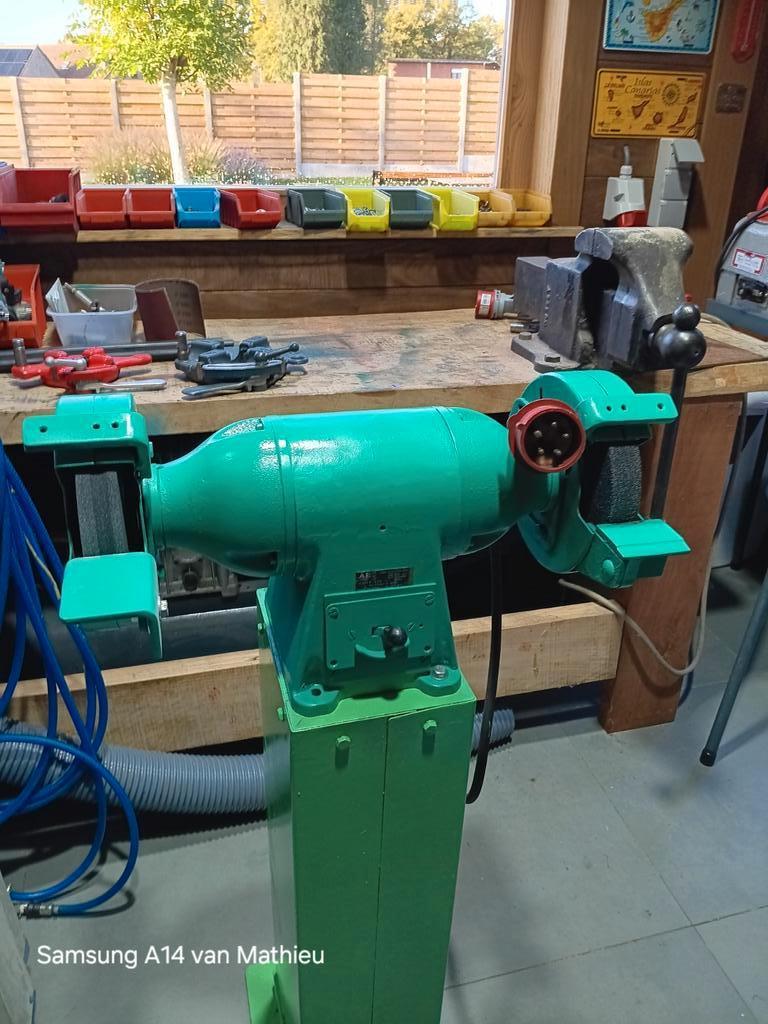 Dubbele slijpmolen industrieel, Doe-het-zelf en Bouw, Ophalen, Zo goed als nieuw