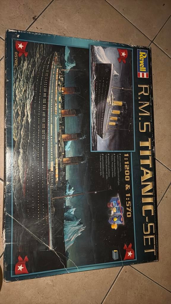 Titanic knutseldoos vintage en compleet gesloten doos, Hobby en Vrije tijd, Ophalen, Zo goed als nieuw
