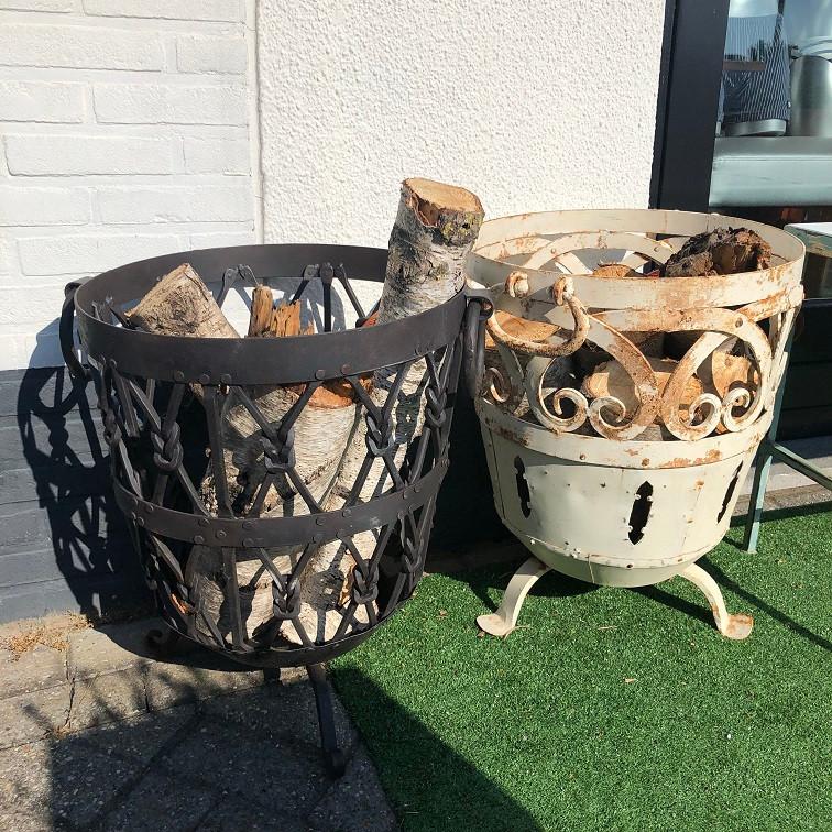 Unieke MASSIEF GESMEDE Vuurkorf Houtkorf zwaar smeedijzer, Ophalen of Verzenden, Vuurkorf