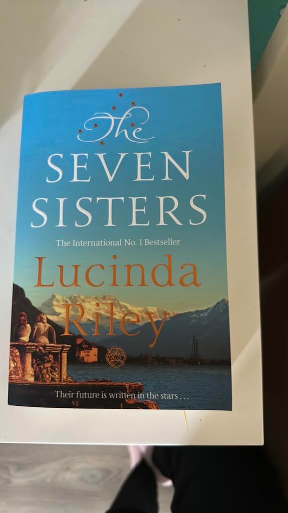 Book Lucinda Riley - The Seven Sisters (new), Boeken, Ophalen, Wereld overig, Lucinda Riley, Nieuw