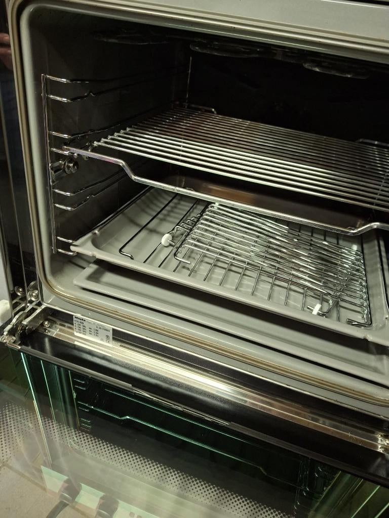 Miele inbouwoven – inox – in perfecte staat, Elektronische apparatuur, Ovens, Zo goed als nieuw, Inbouw, Oven, 45 tot 60 cm, 45 tot 60 cm
