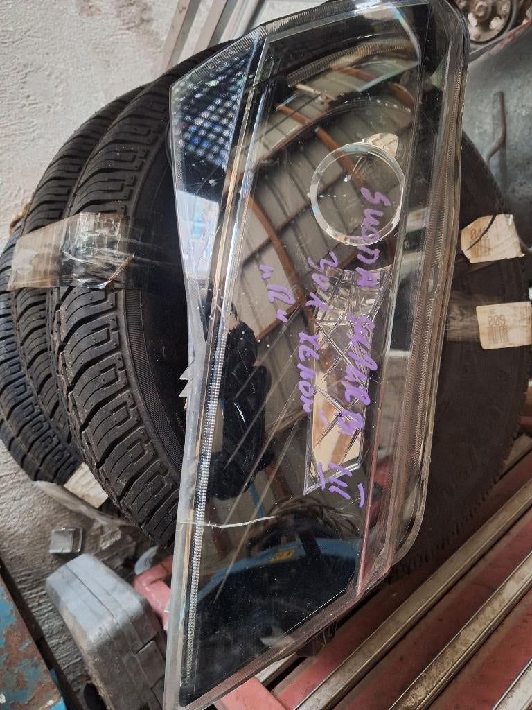 Phare avant droit skoda superb 3, Autos : Pièces & Accessoires, Enlèvement ou Envoi, Utilisé, Skoda