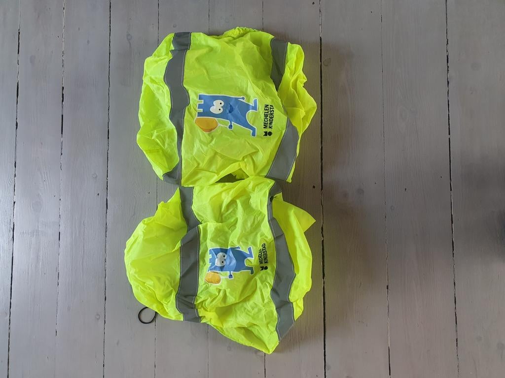 2 Fluo hesjes boekentas 8€, Ophalen, Zo goed als nieuw, Jongetje of Meisje