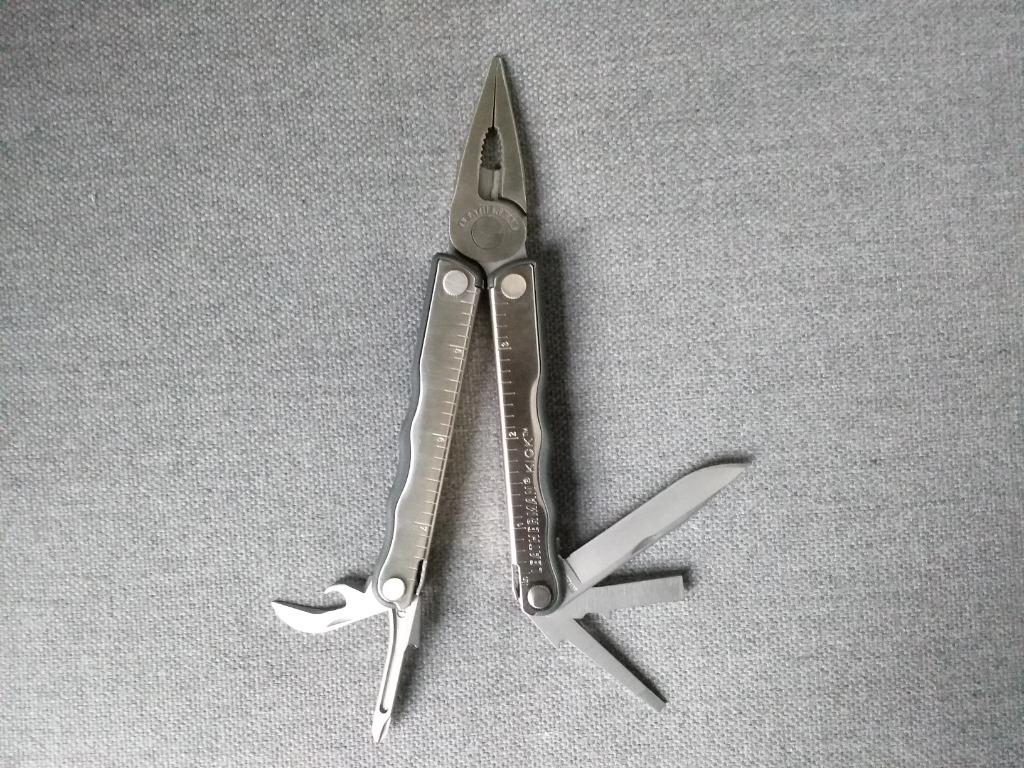 Leatherman KICK, Caravanes & Camping, Outils de camping, Enlèvement ou Envoi, Neuf