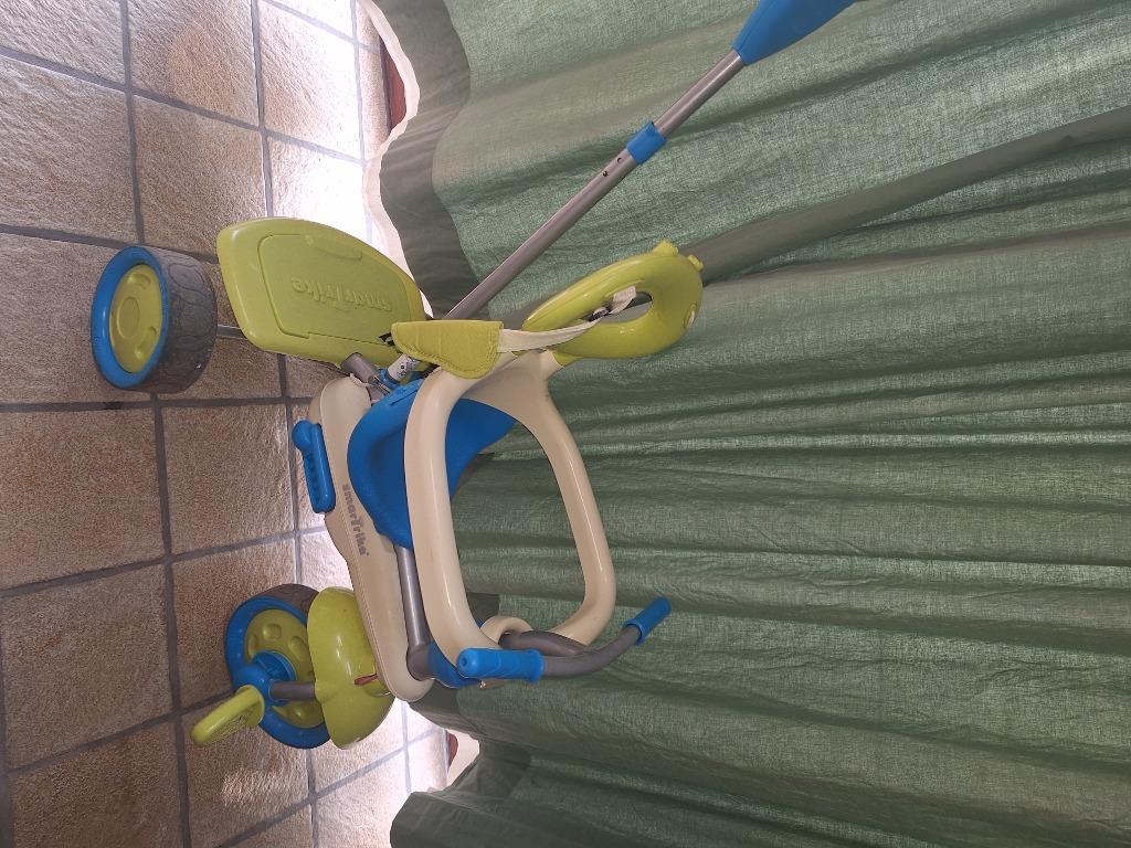 Smartrike tricycle enfant, Enlèvement, Comme neuf