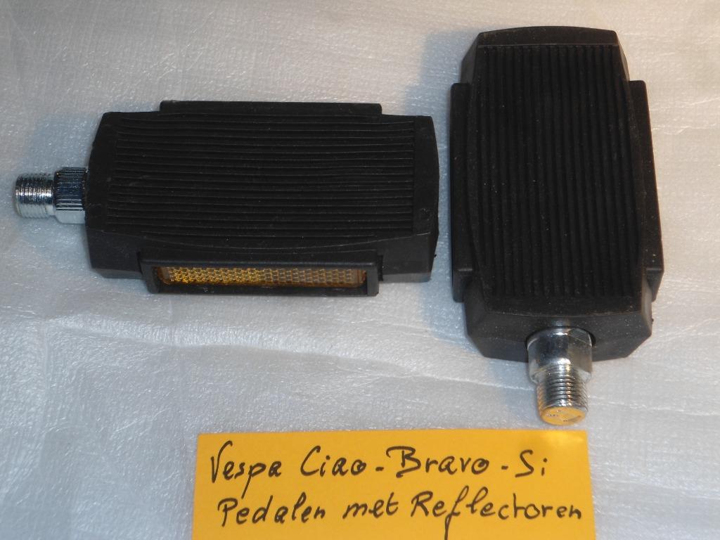 Vespa Ciao Bravo : pédales avec réflecteurs, Vélos & Vélomoteurs, Enlèvement, Neuf, Autres types, Vespa ciao bravo si