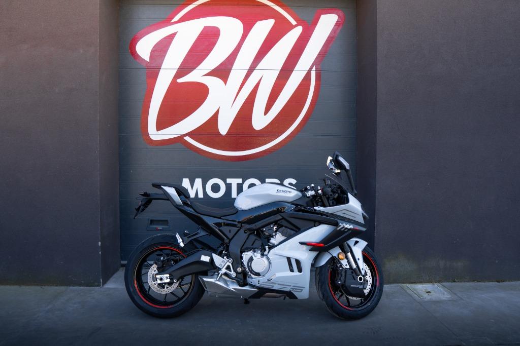 CF Moto 675SR-R Aerolite Grey @ BW Motors Mechelen